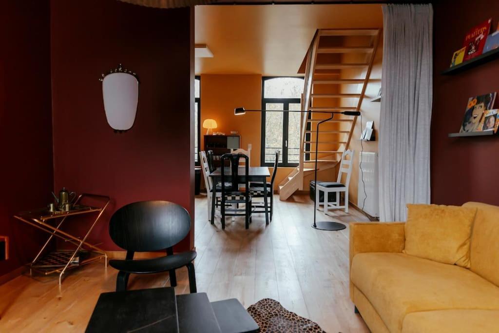 Ferienwohnung Le Retro Chic - Grand Duplex Pour 6 Dans Le Centre Lüttich Exterior foto