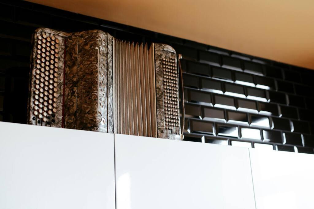 Ferienwohnung Le Retro Chic - Grand Duplex Pour 6 Dans Le Centre Lüttich Exterior foto